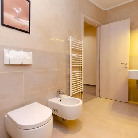 3 Piani Con Jacuzzi Inclusa In Centro